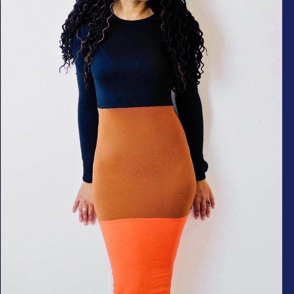 “ The Weapon “ Body-Con Dress - Picture 1 of 2